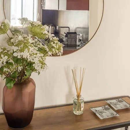 شقة Sant'aponal Cozy With Balcony R&r *