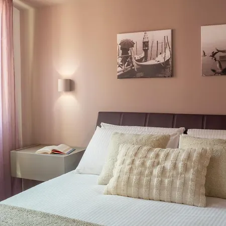 شقة Sant'aponal Cozy With Balcony R&r البندقية