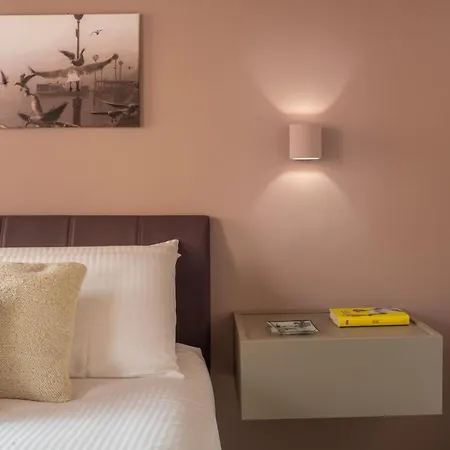 شقة Sant'aponal Cozy With Balcony R&r *